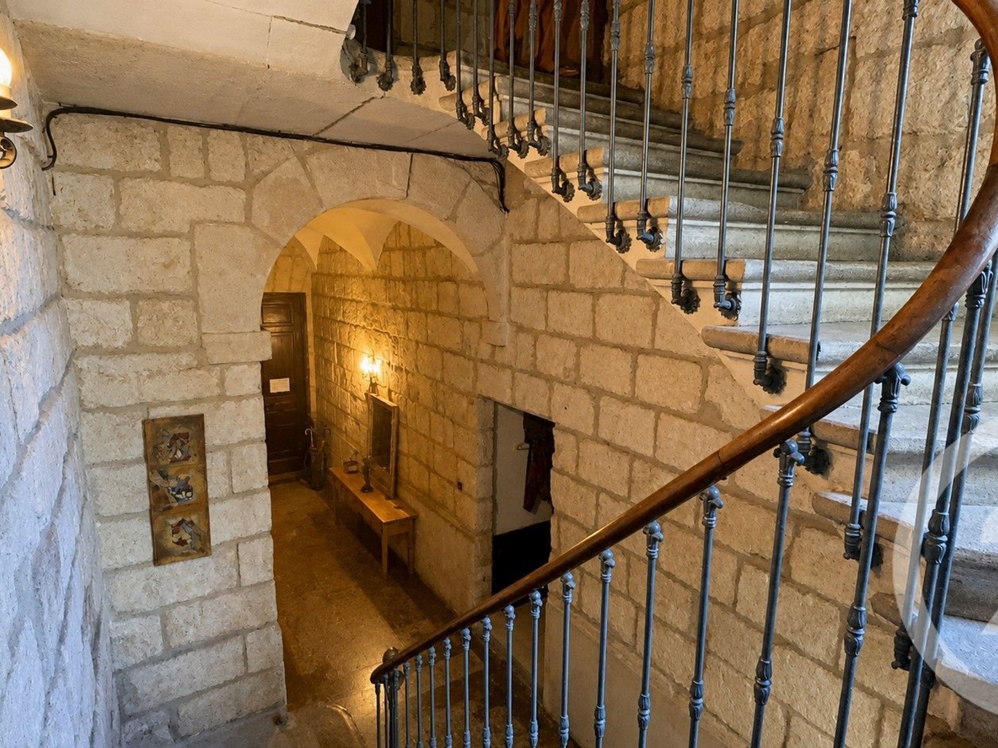 Maison à vendre - 15 pièces - 265m2 - Sommières (30250)