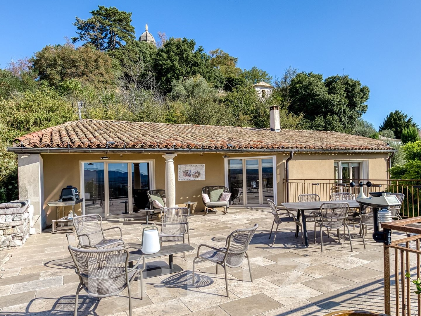 Maison à vendre - 6 pièces - 270m2 - Forcalquier (04300)