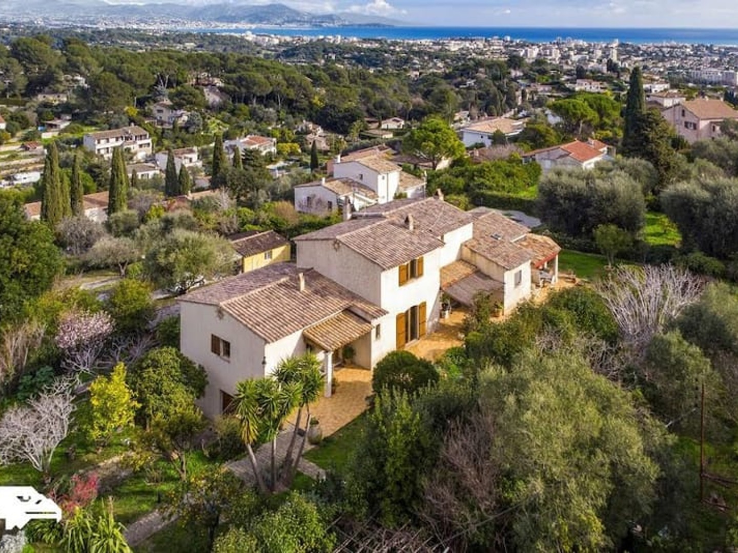 Villa 7 pièces 230 m²