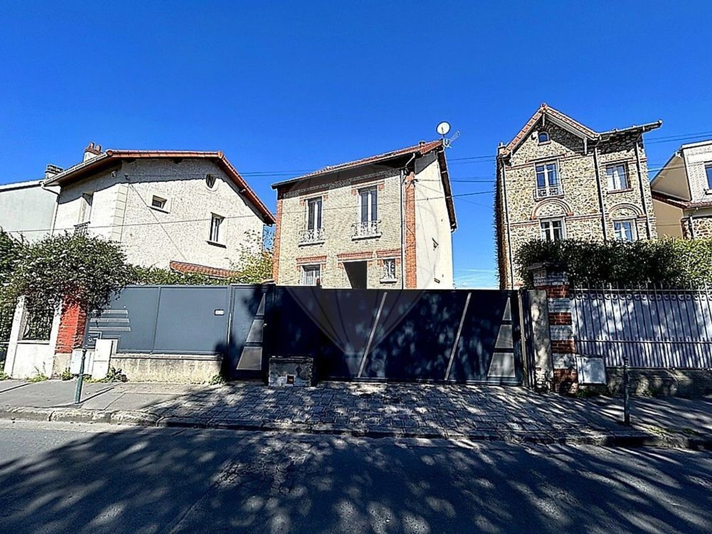 Maison à vendre - 13 pièces - 607m2 - Colombes (92700)