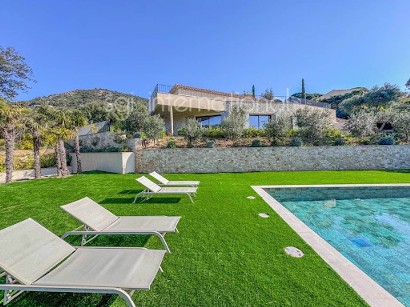 Maison à vendre - 7 pièces - 282m2 - Grimaud (83310)