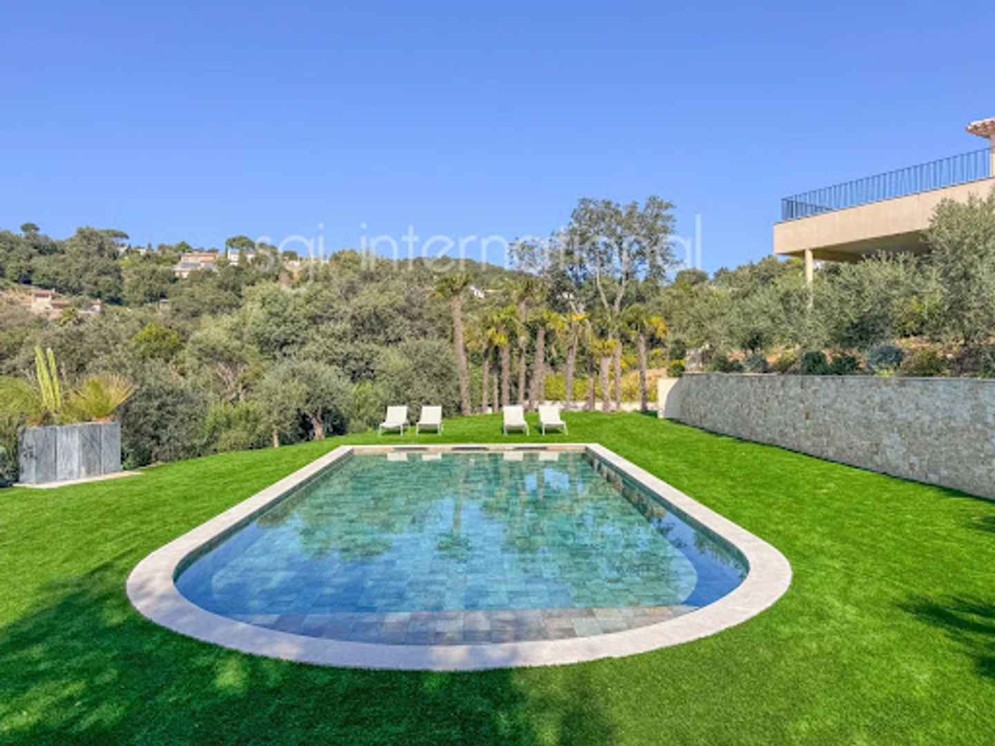 Maison à vendre - 7 pièces - 282m2 - Grimaud (83310)