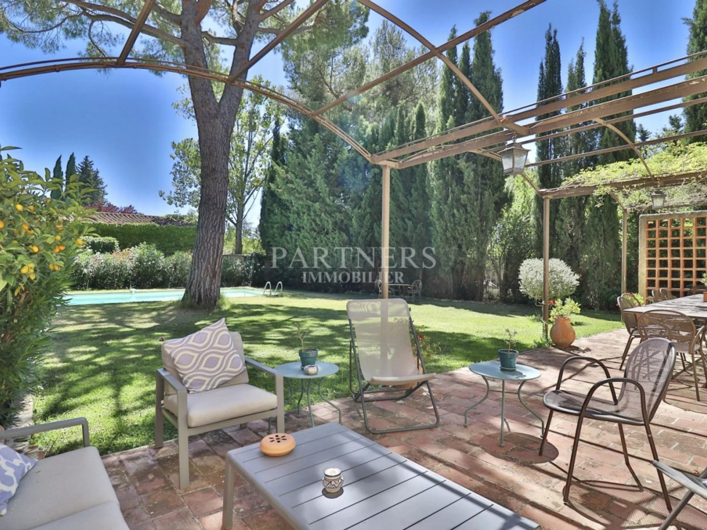 Maison à vendre - 7 pièces - 245m2 - Aix-En-Provence (13540)