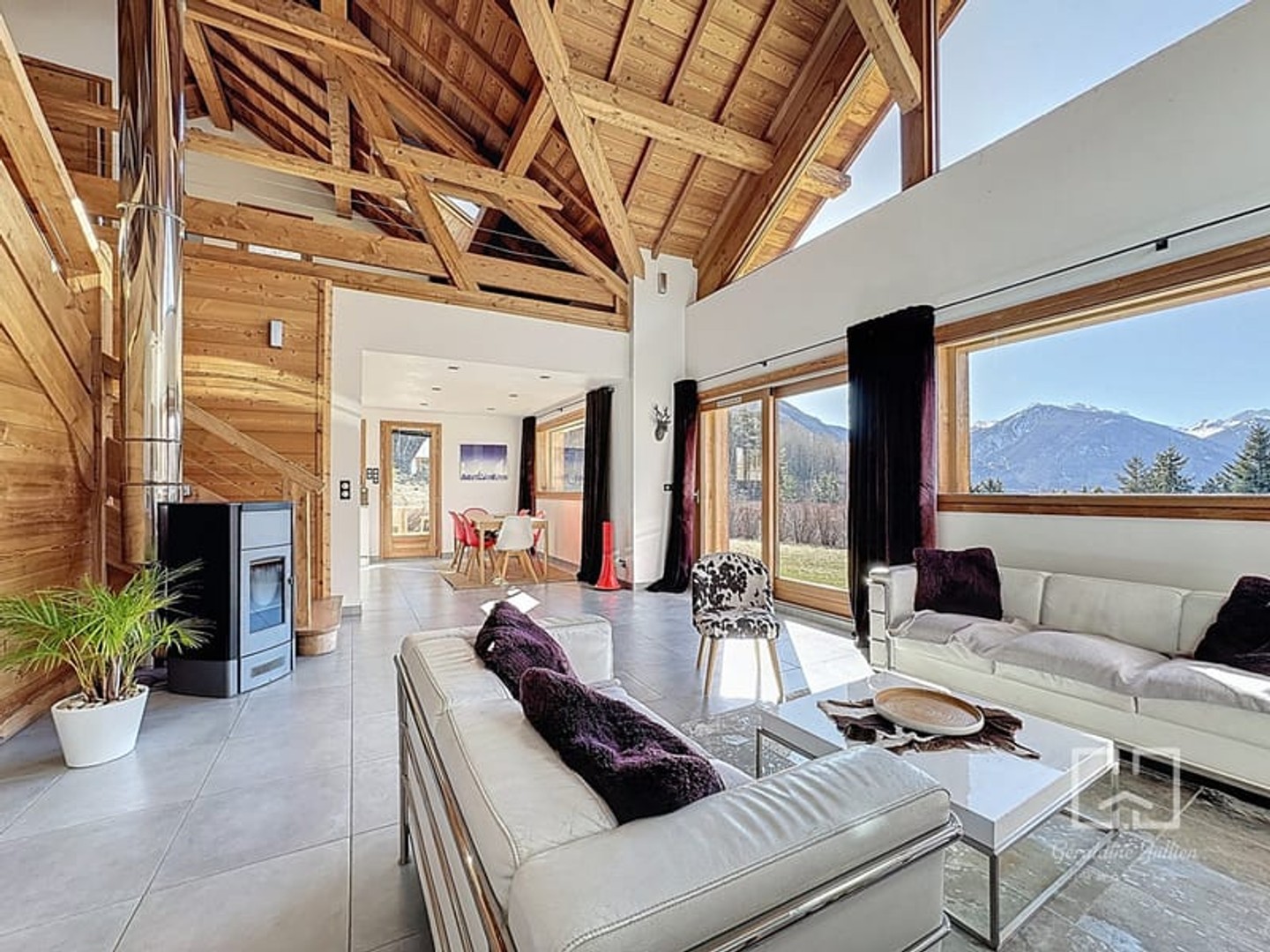 Maison à vendre - 5 pièces - 166m2 - Saint-Chaffrey (05330)