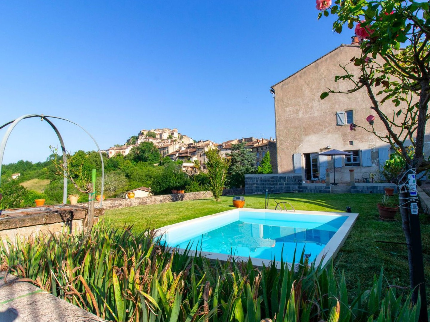 Maison à vendre - 8 pièces - 193m2 - Cordes-Sur-Ciel (81170)