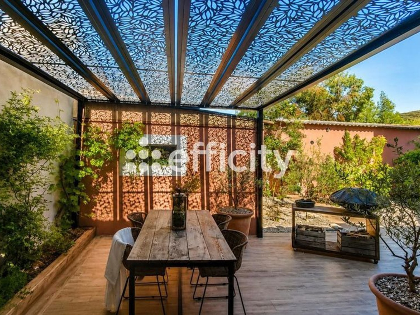 Maison à vendre - 5 pièces - 342m2 - Rougiers (83170)