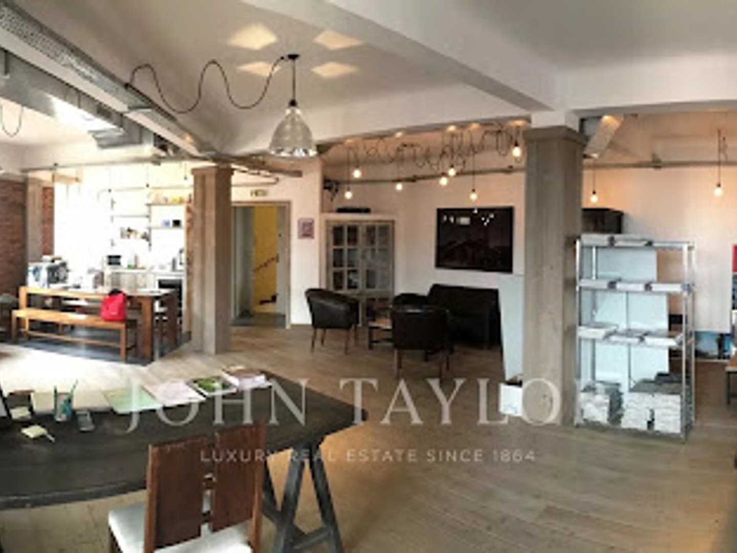Appartement 4 pièces 186 m²