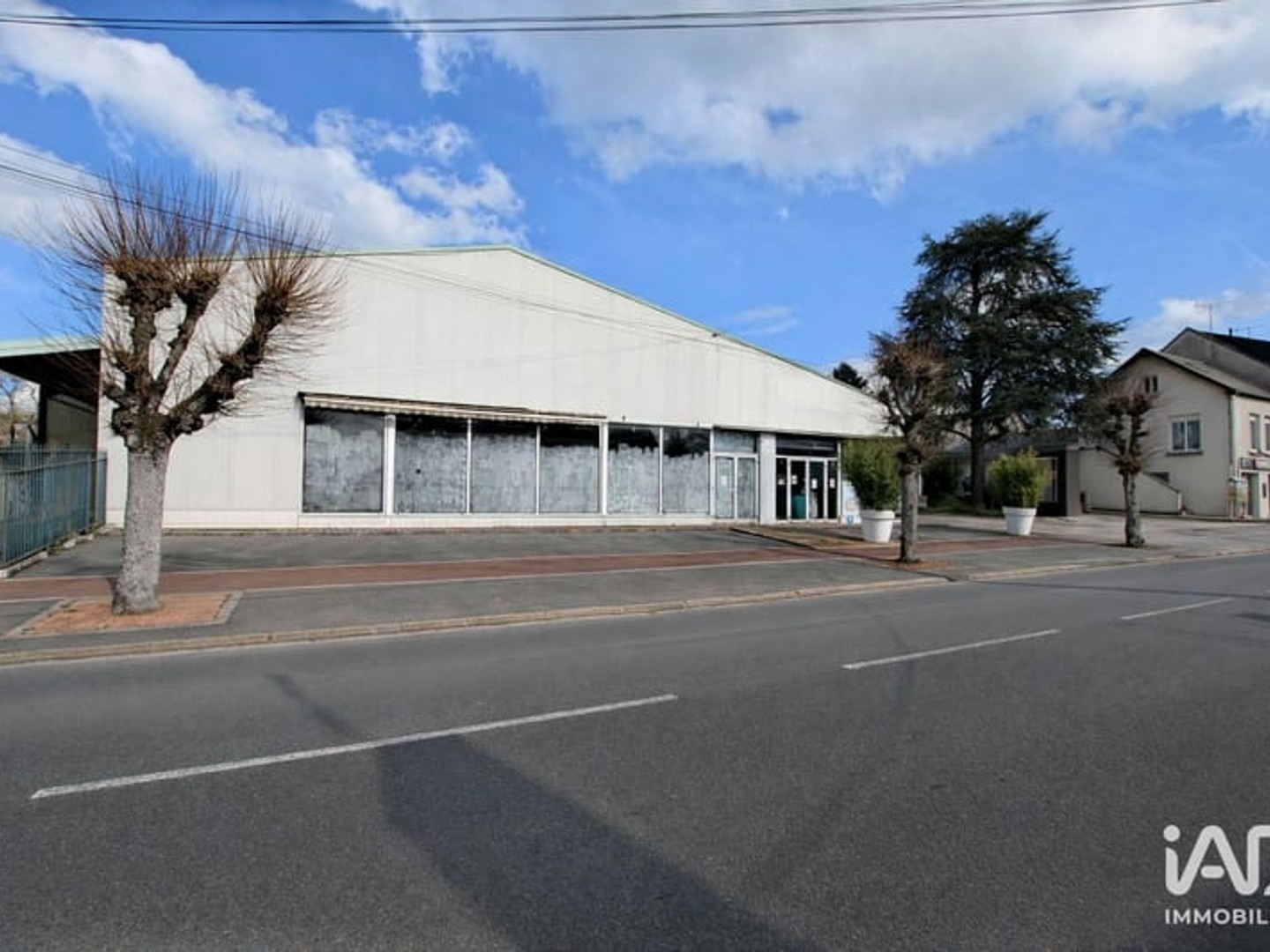 Magasin à vendre - 1000m2 - Bonny-Sur-Loire (45420)