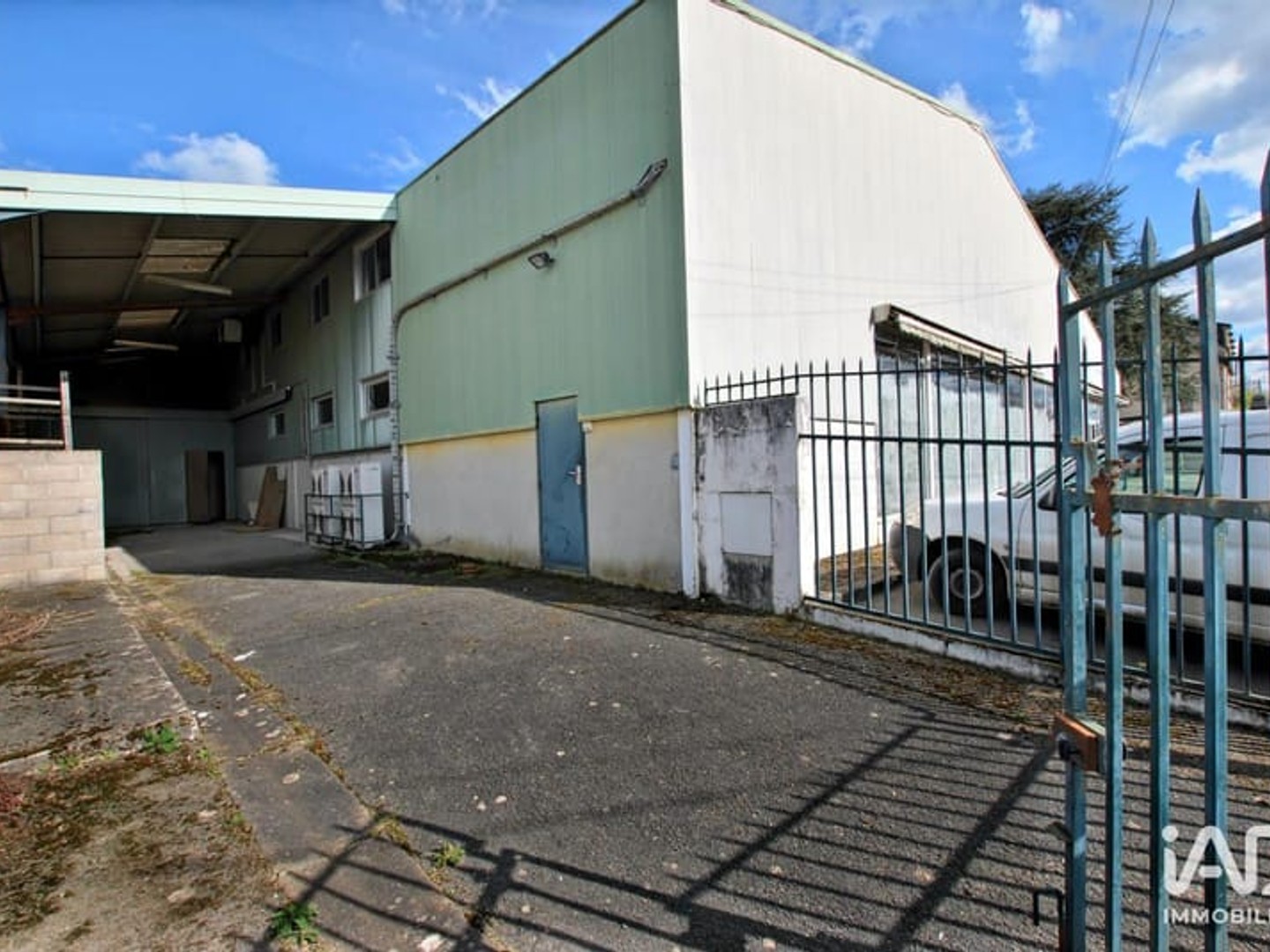 Magasin à vendre - 1000m2 - Bonny-Sur-Loire (45420)