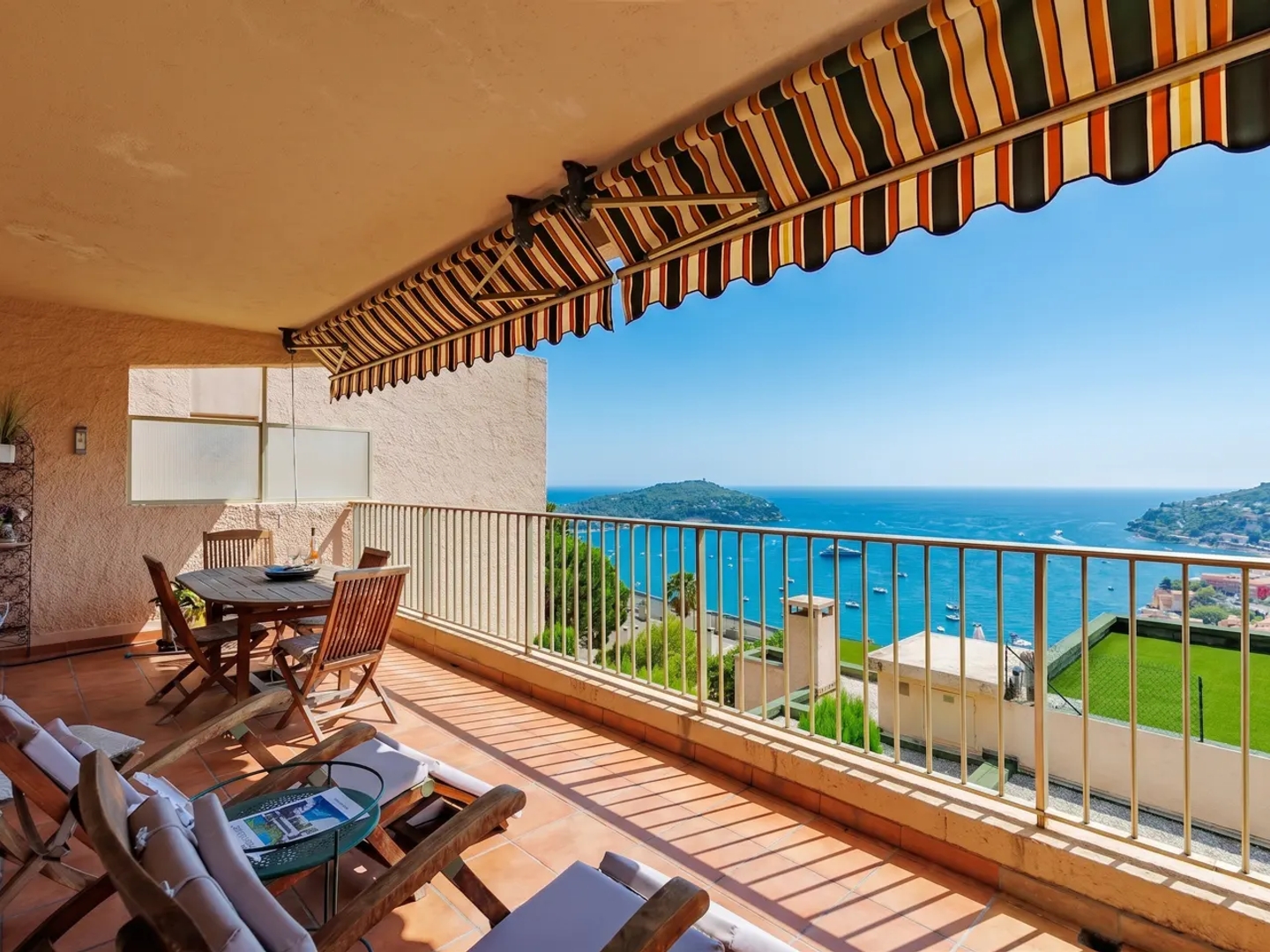 Appartement à vendre - 3 pièces - 83m2 - Villefranche-Sur-Mer (06230)