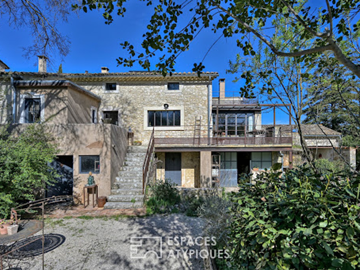 Maison 14 pièces 340 m²