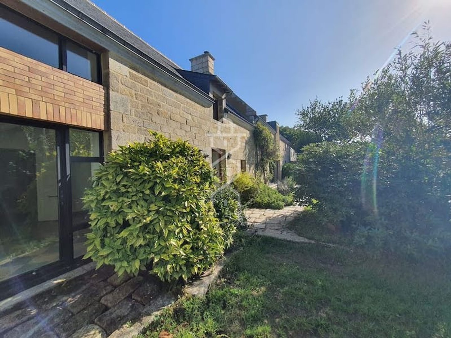 Maison 9 pièces 260 m²