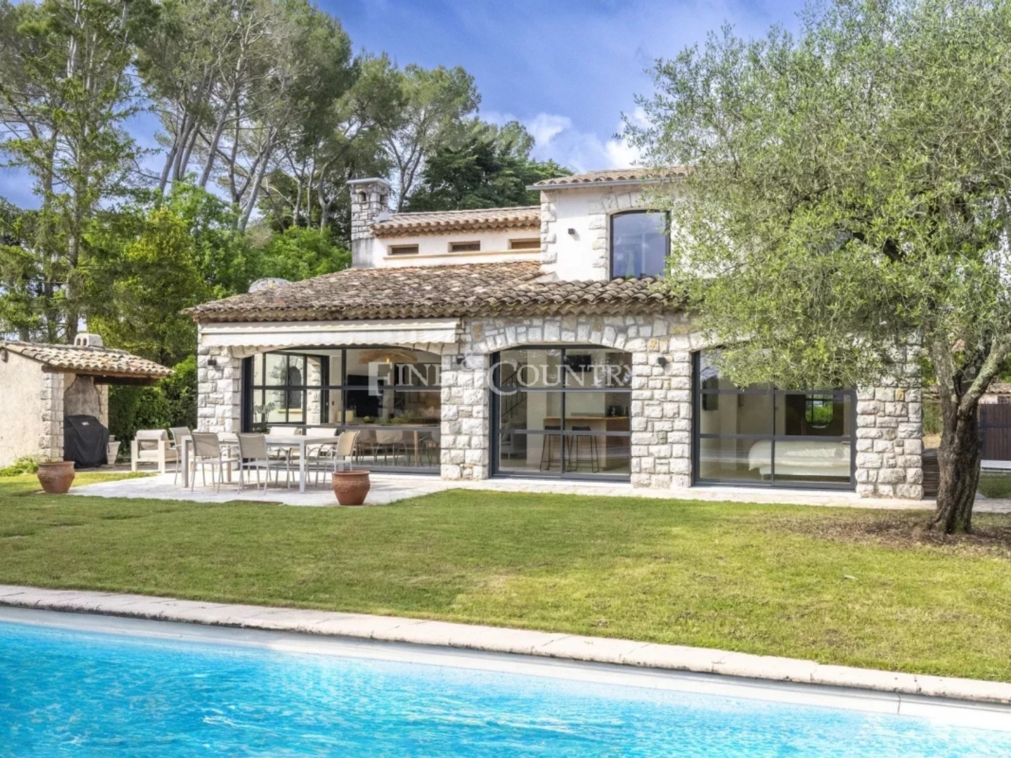 Vente villa Mougins domaine fermé