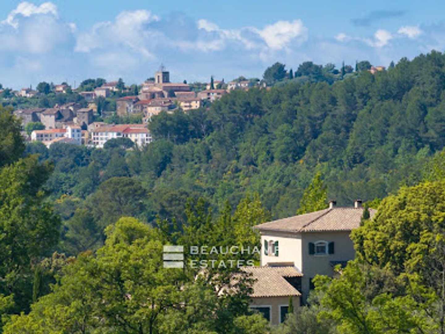Maison 12 pièces 375 m²