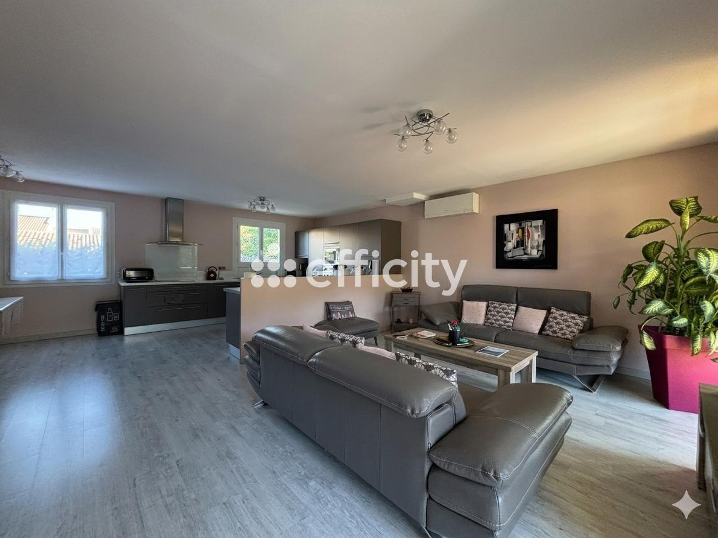 Maison à vendre - 8 pièces - 208m2 - Simiane-Collongue (13109)