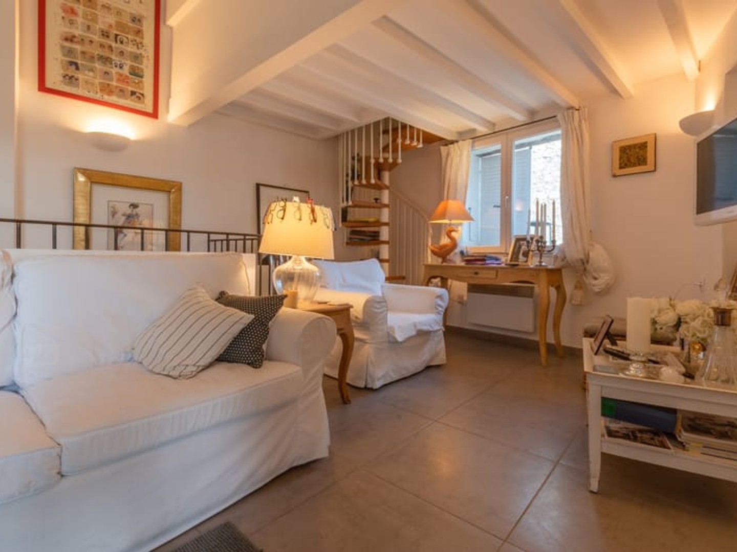 Maison à vendre - 2 pièces - 65m2 - Saint-Paul-De-Vence (06570)