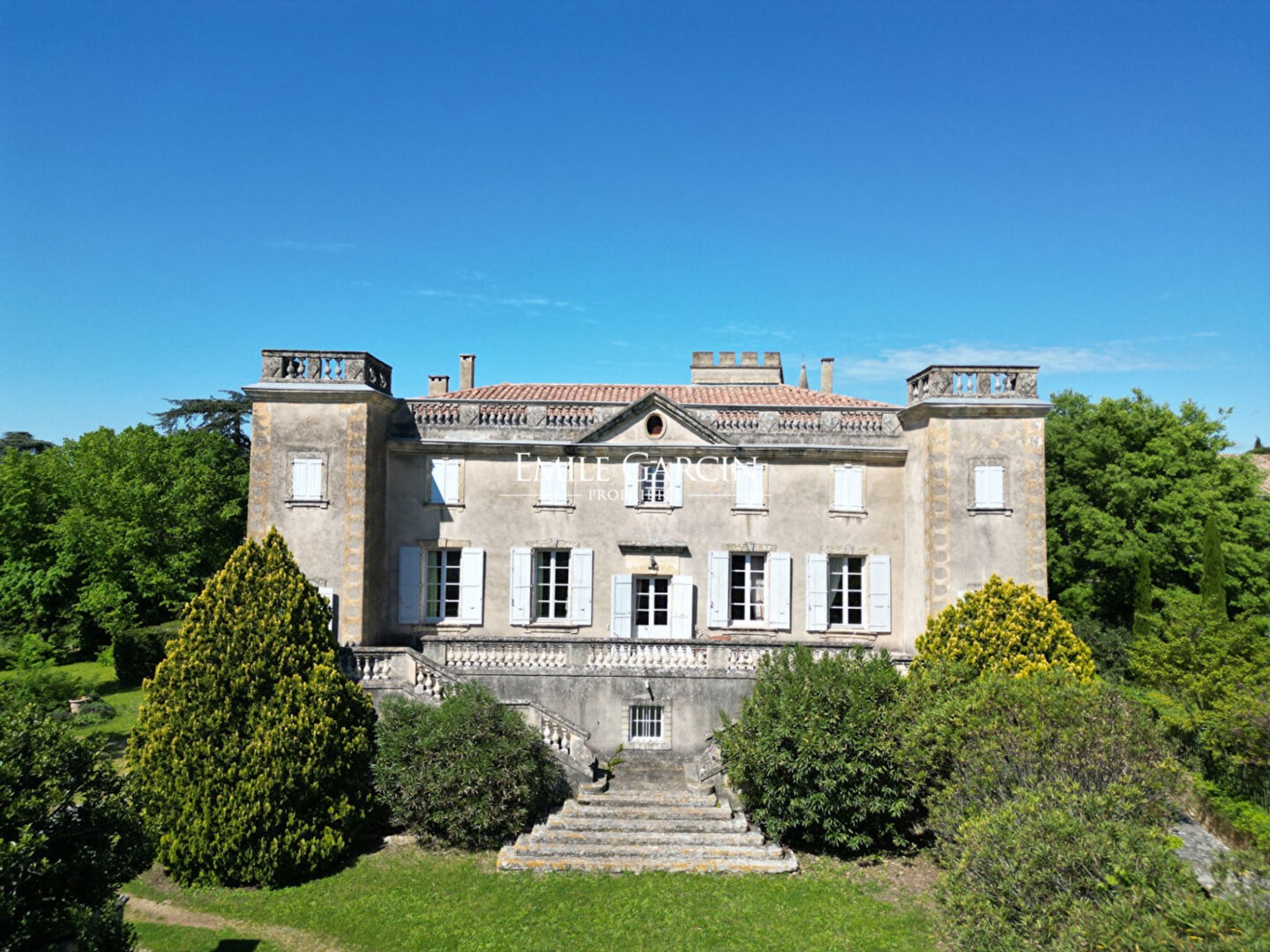 Maison à vendre - 17 pièces - 580m2 - Uzès (30700)