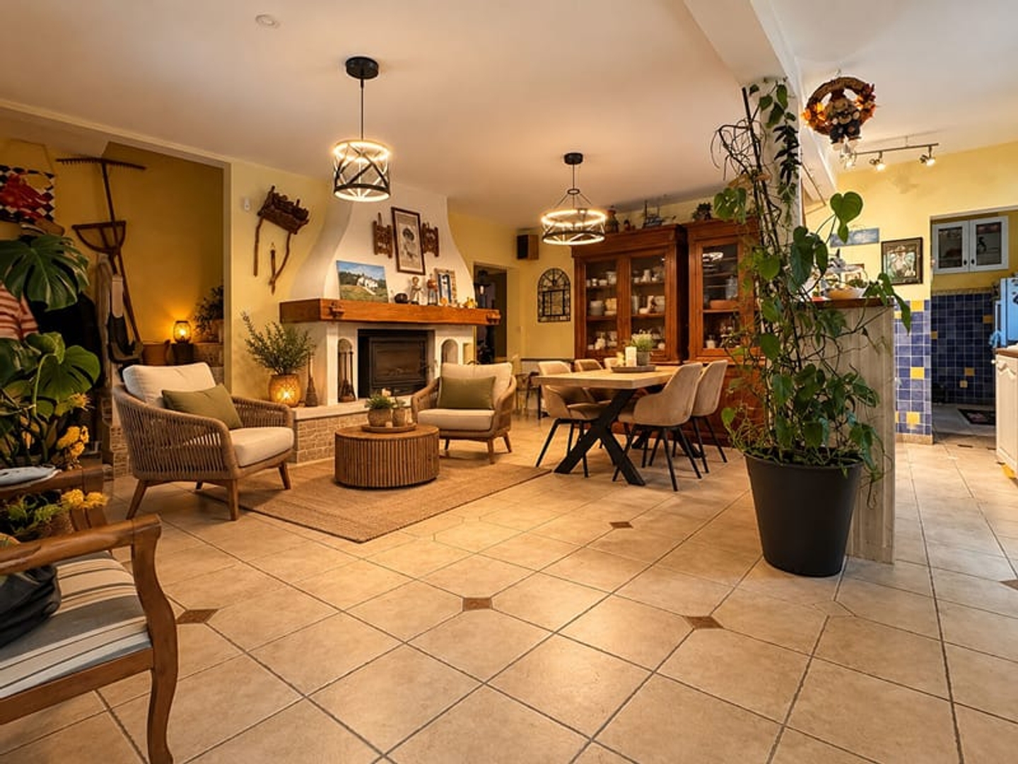 Maison à vendre - 8 pièces - 203m2 - Étaules (17750)
