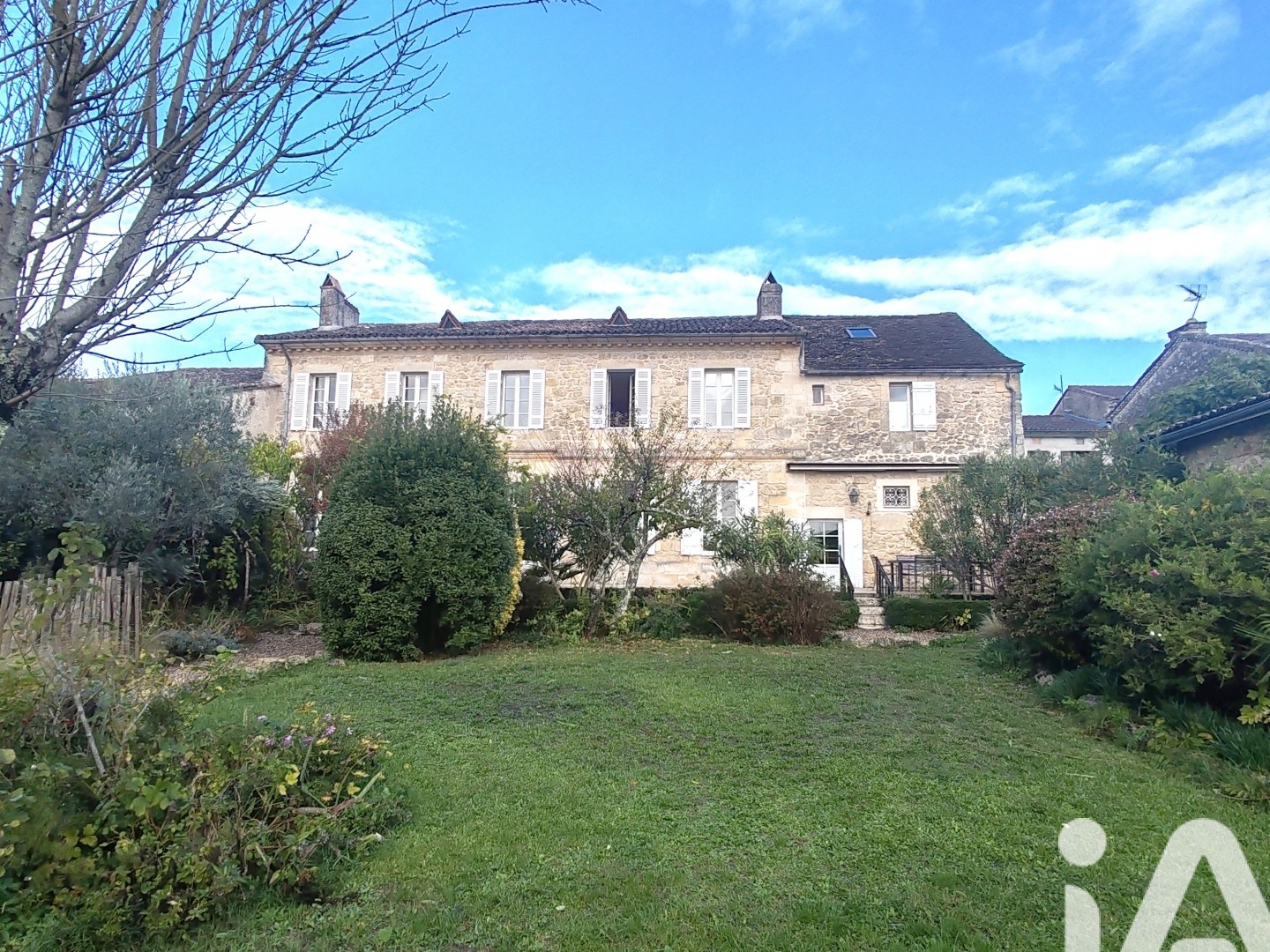 Maison à vendre - 7 pièces - 258m2 - Villefranche-De-L... (24610)