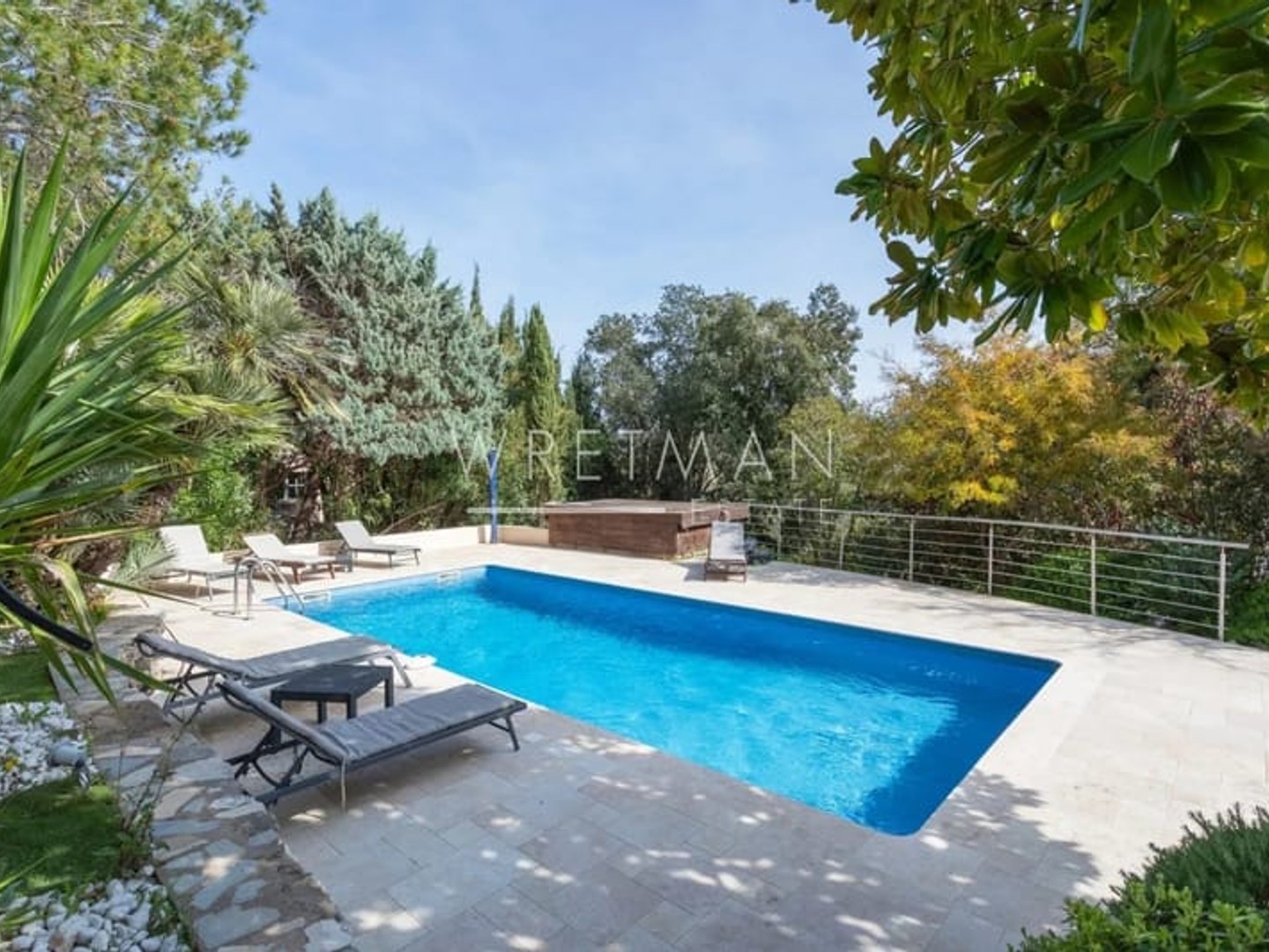 Belle villa avec grand jardin et piscine - Mandelieu-la-Napoule