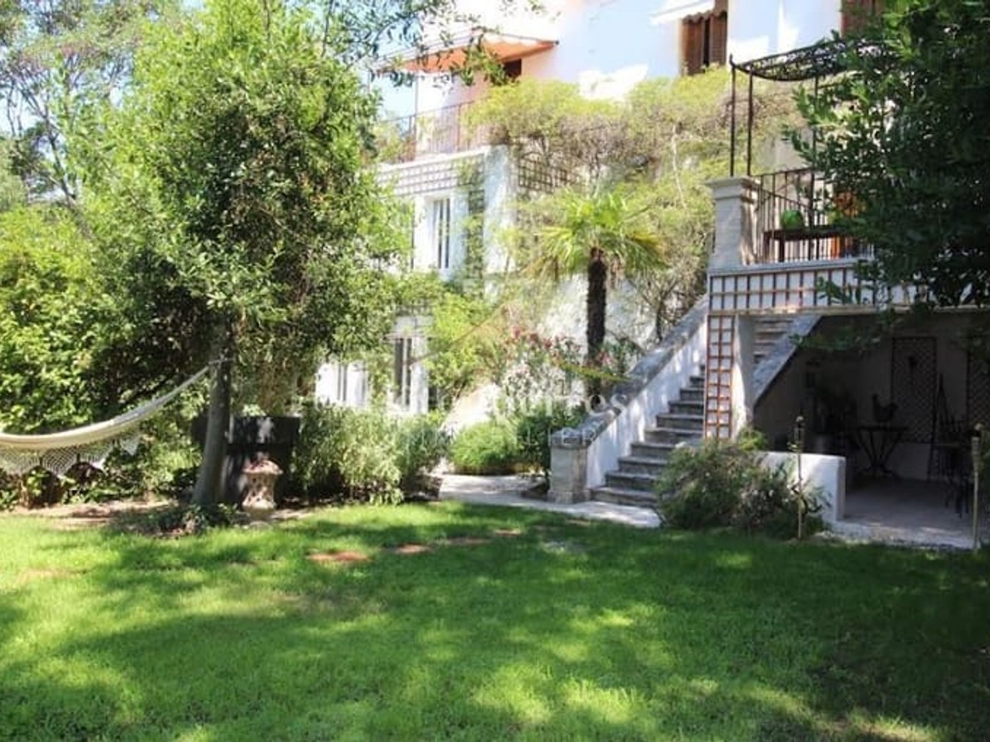 Villa 5 pièces 220 m²
