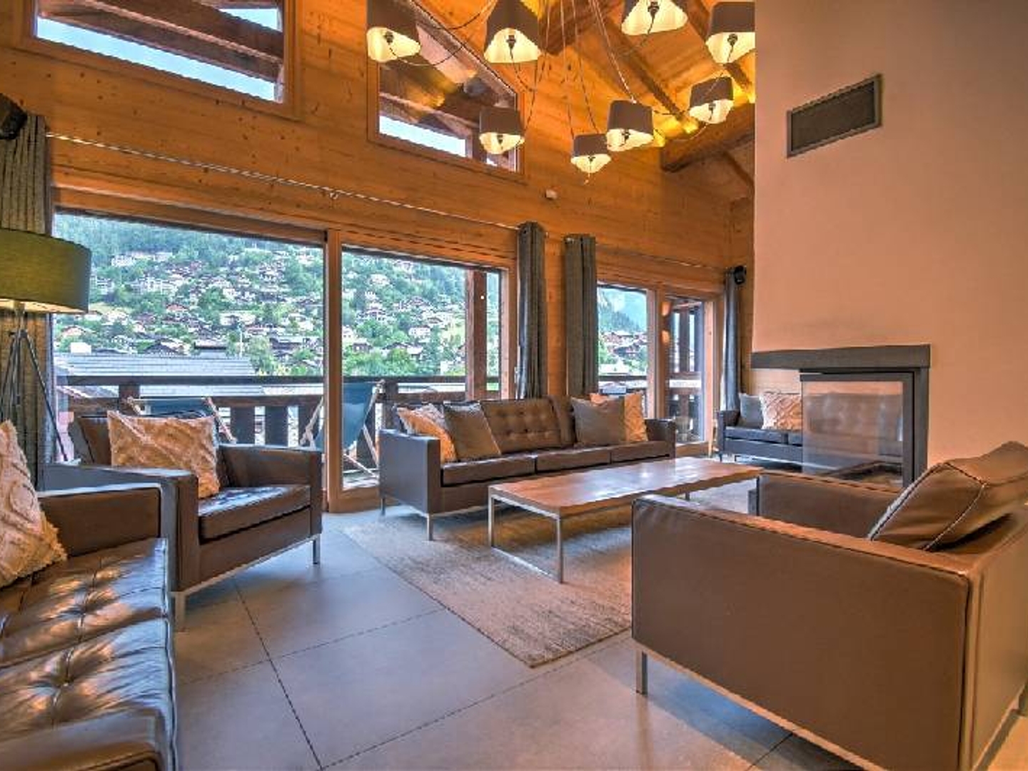 Appartement 7 pièces 223 m²
