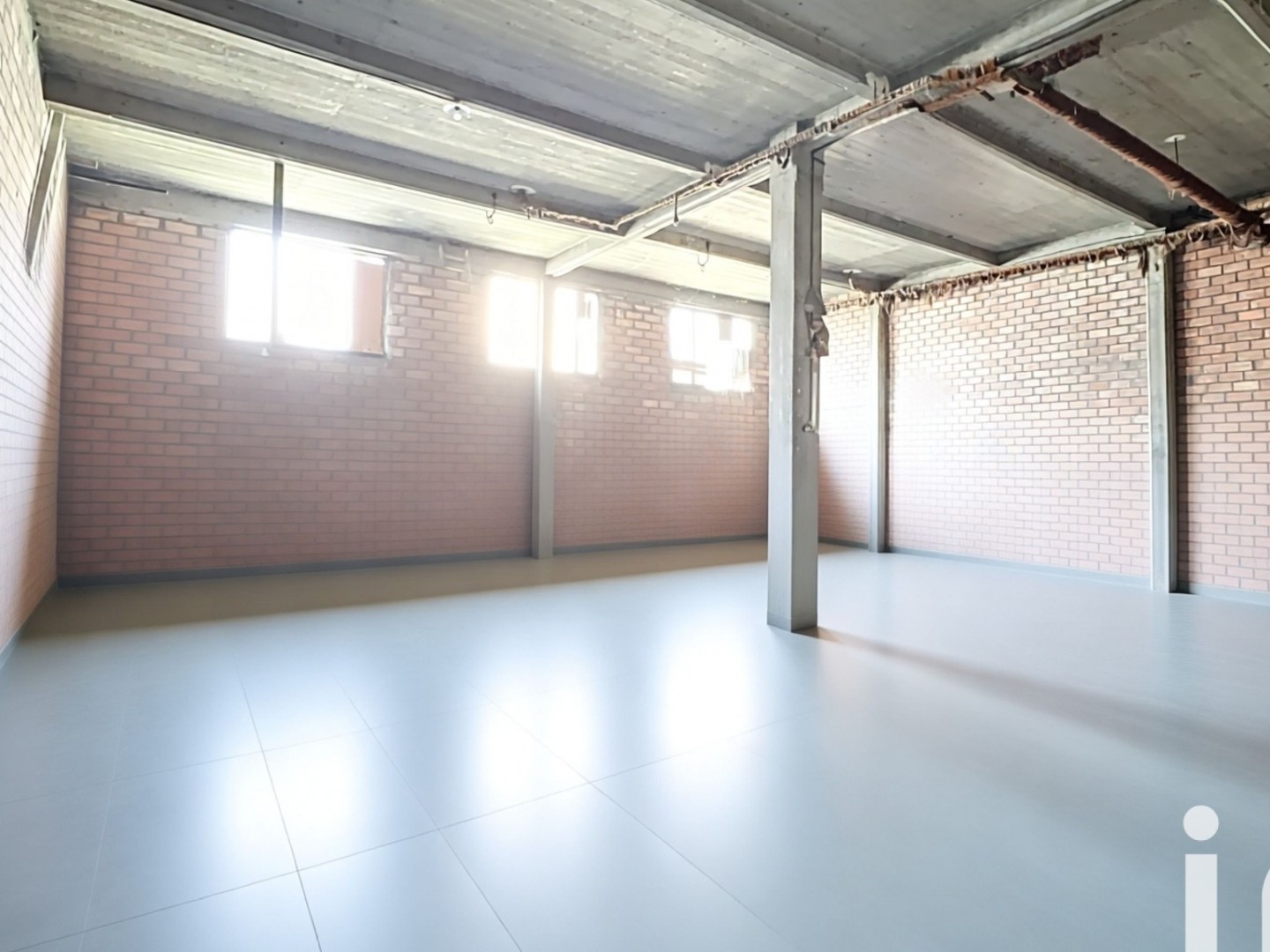 Immeuble à vendre - 179m2 - Port-Saint-Louis-... (13230)