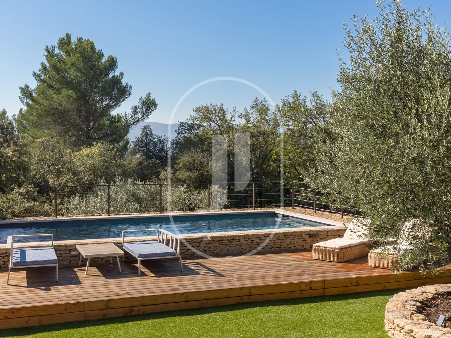 Maison à vendre - 5 pièces - 180m2 - Cabrières-D'avignon (84220)
