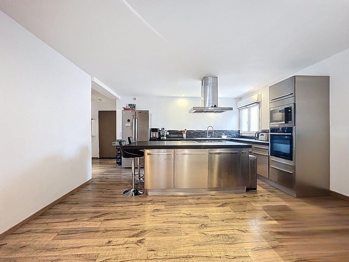 Appartement à vendre - 4 pièces - 84m2 - Marseille 8e (13008)