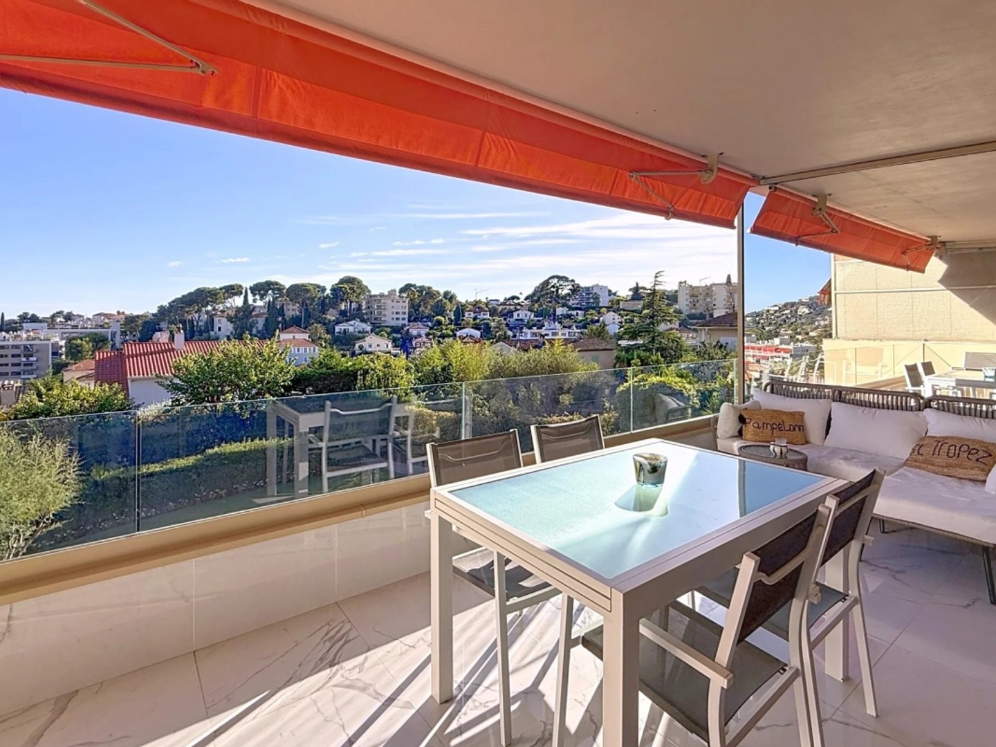 3 PIECES I VUE MER I HAUTEUR DE CANNES
