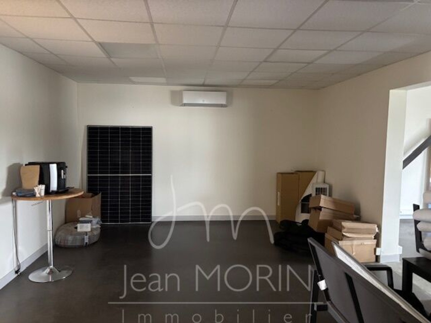 Magasin à vendre - 2 pièces - 220m2 - Mours-Saint-Eusèbe (26540)