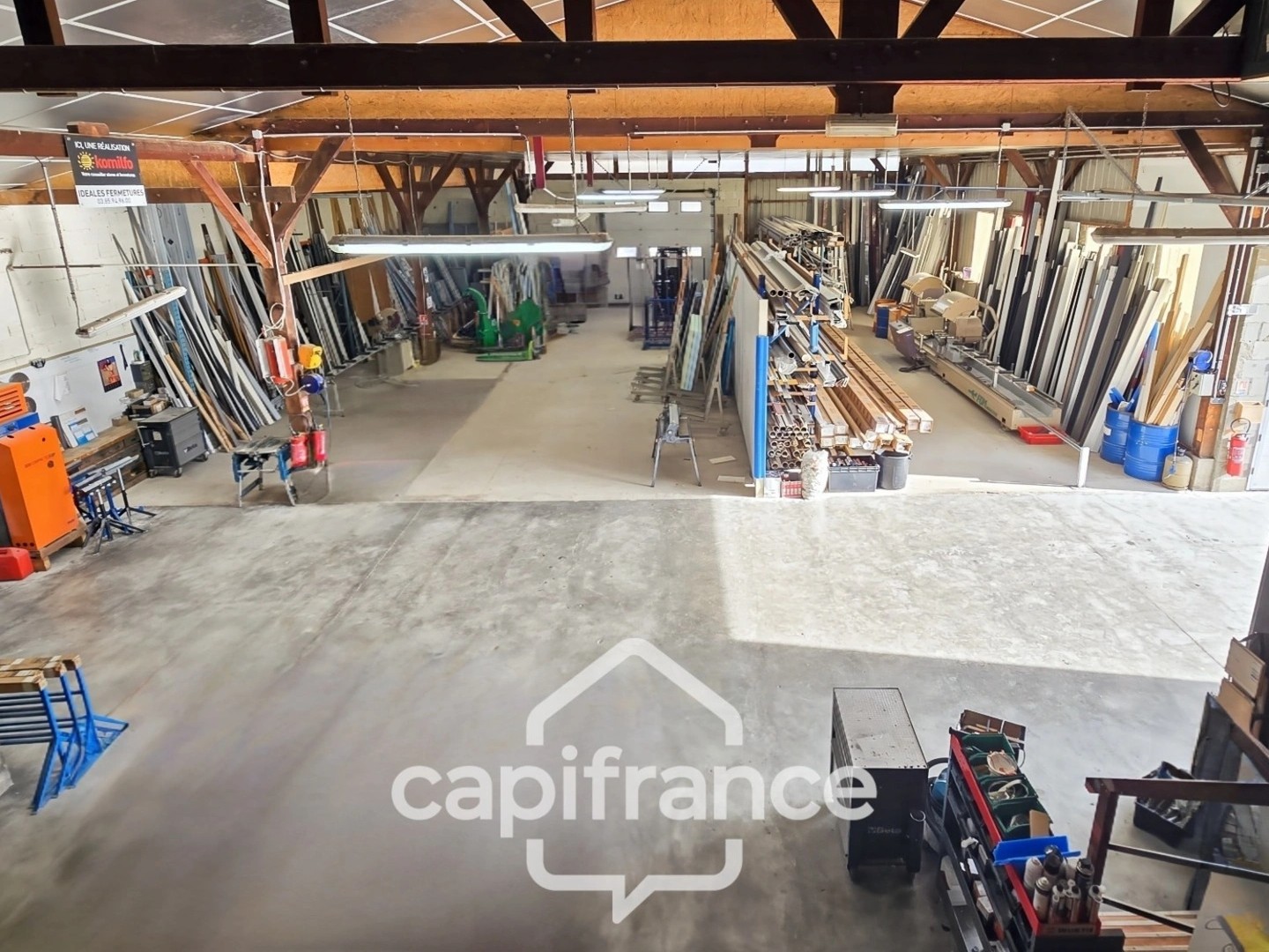 Magasin à vendre - 7 pièces - 605m2 - Ouroux-Sur-Saône (71370)