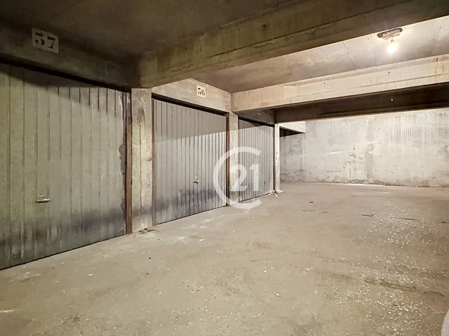 Parking / garage / box à vendre - 12m2 - Montreuil (93100)