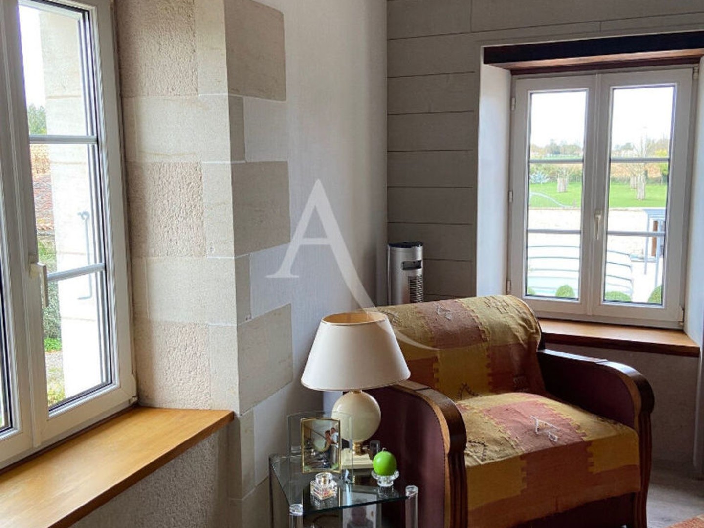Immeuble à vendre - 7 pièces - 220m2 - Montroy (17220)