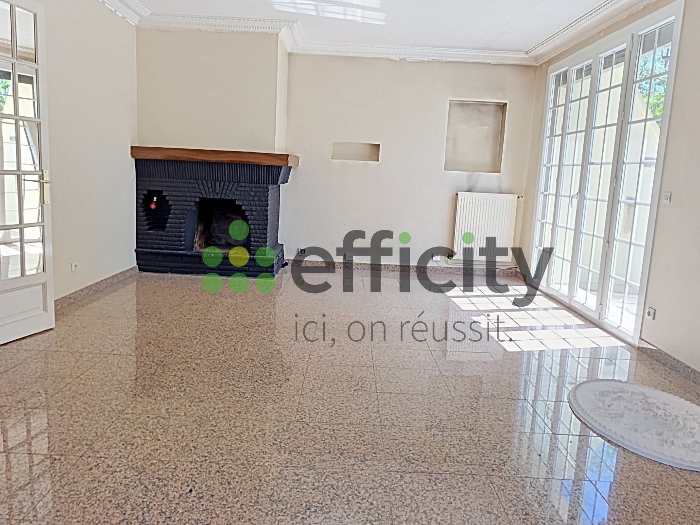 Maison à vendre - 6 pièces - 220m2 - Le Plessis-Trévise (94420)