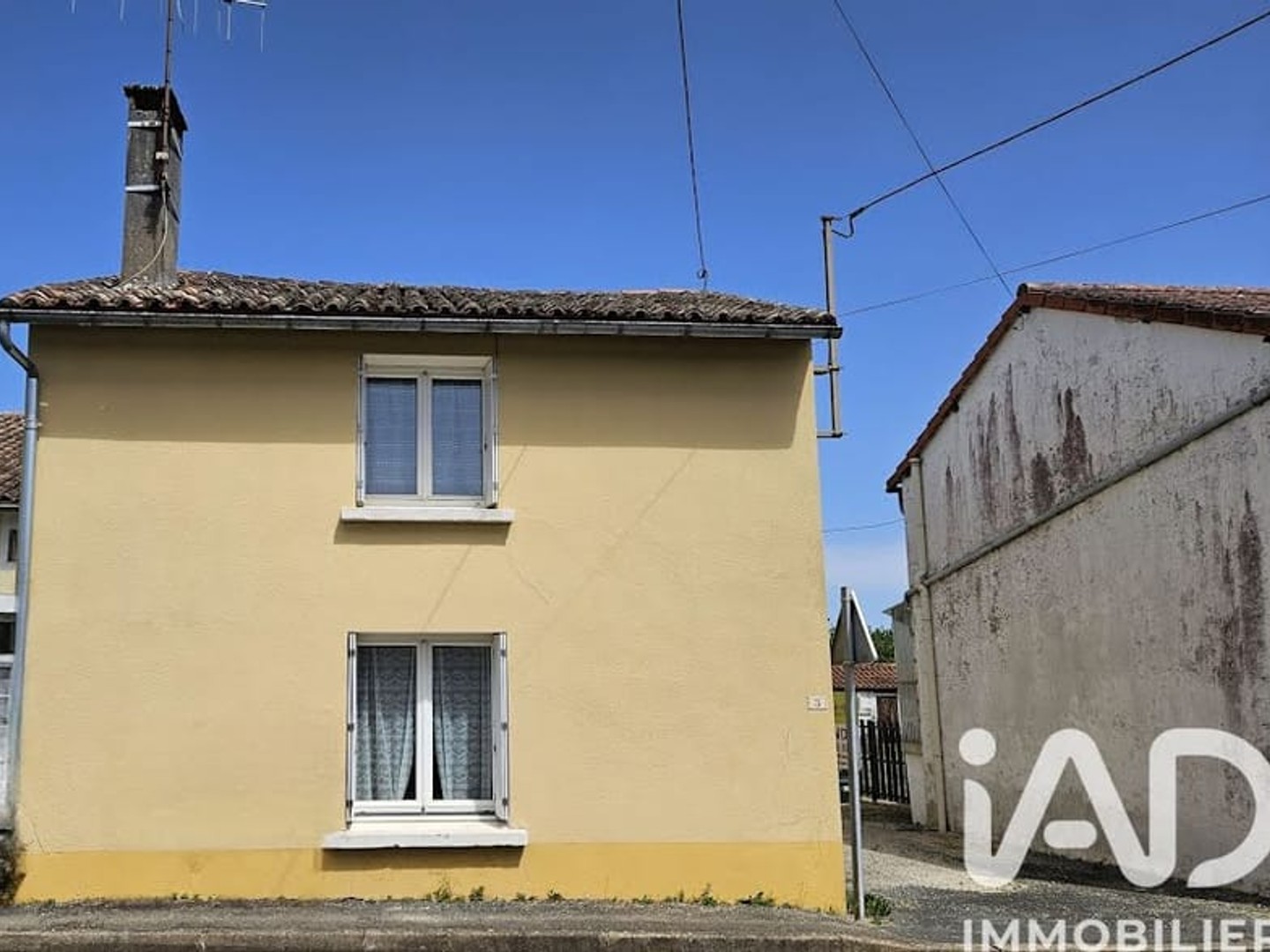 Maison à vendre - 3 pièces - 54m2 - Mairé-Levescault (79190)
