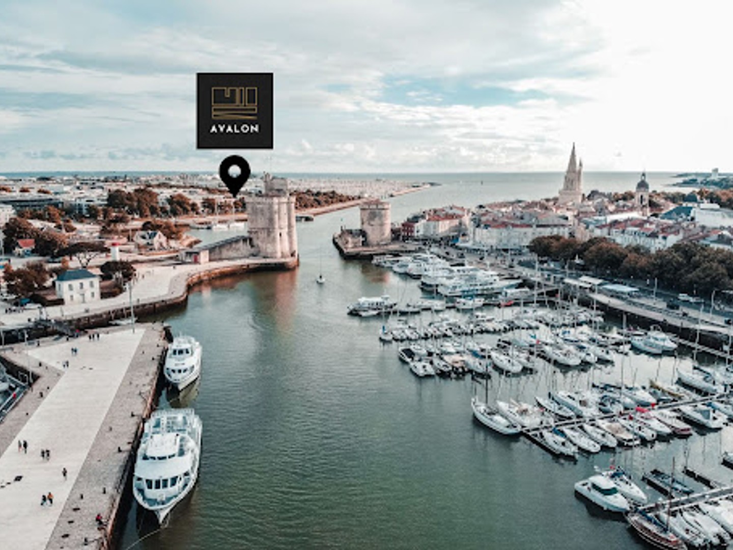 Appartement à vendre - 5 pièces - 183m2 - La Rochelle (17000)