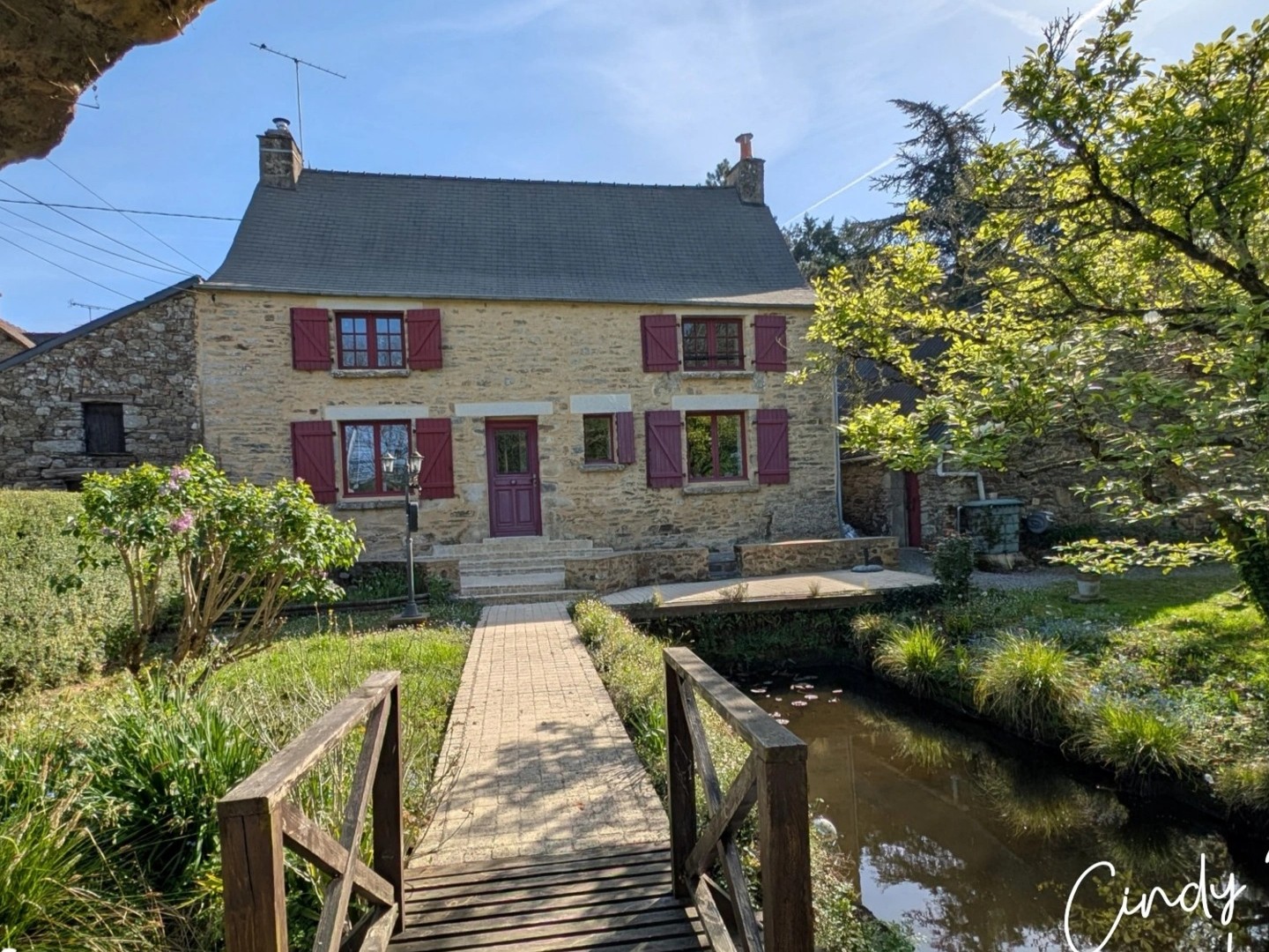 Maison à vendre - 6 pièces - 151m2 - Peillac (56220)