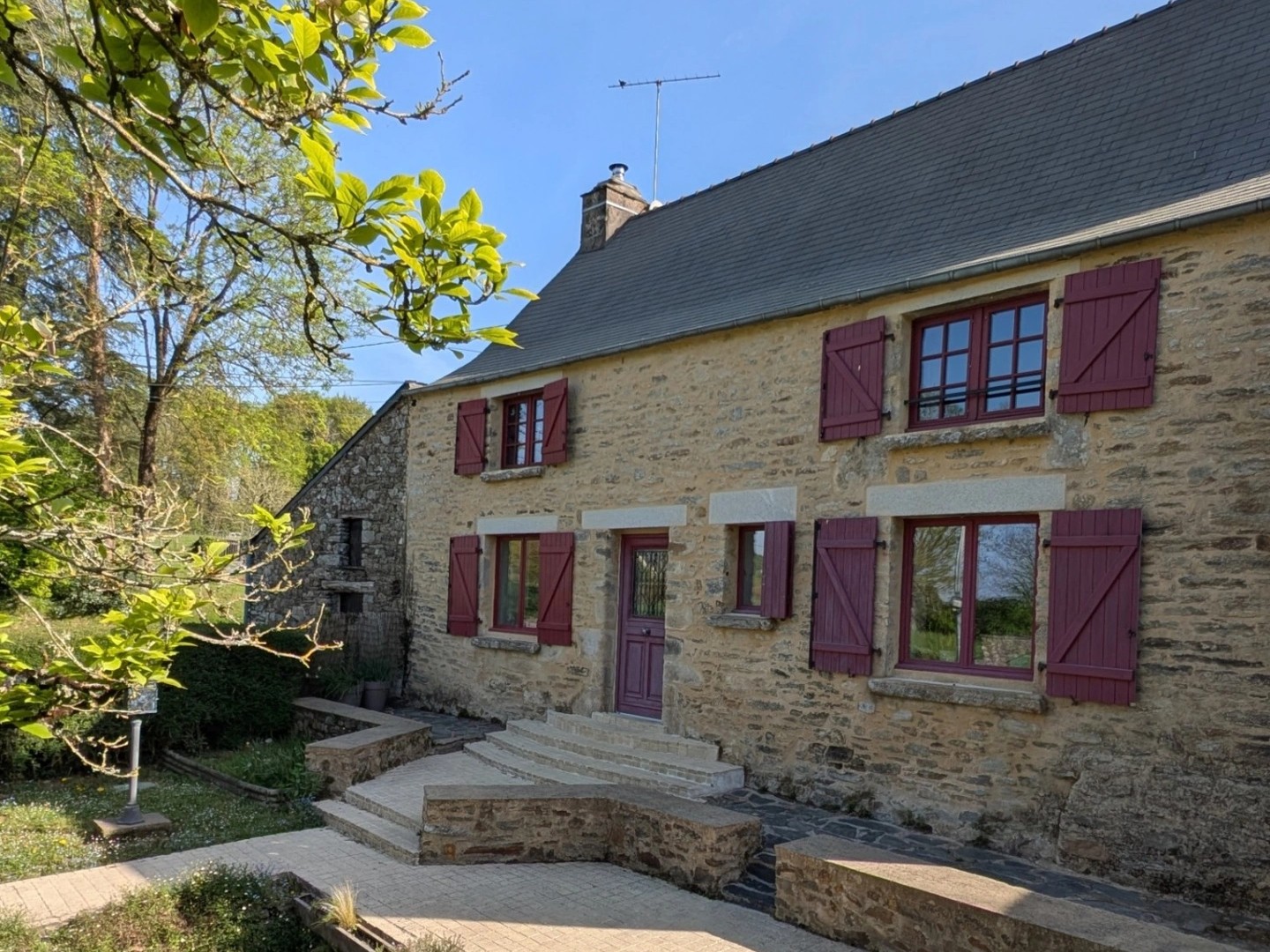 Maison à vendre - 6 pièces - 151m2 - Peillac (56220)