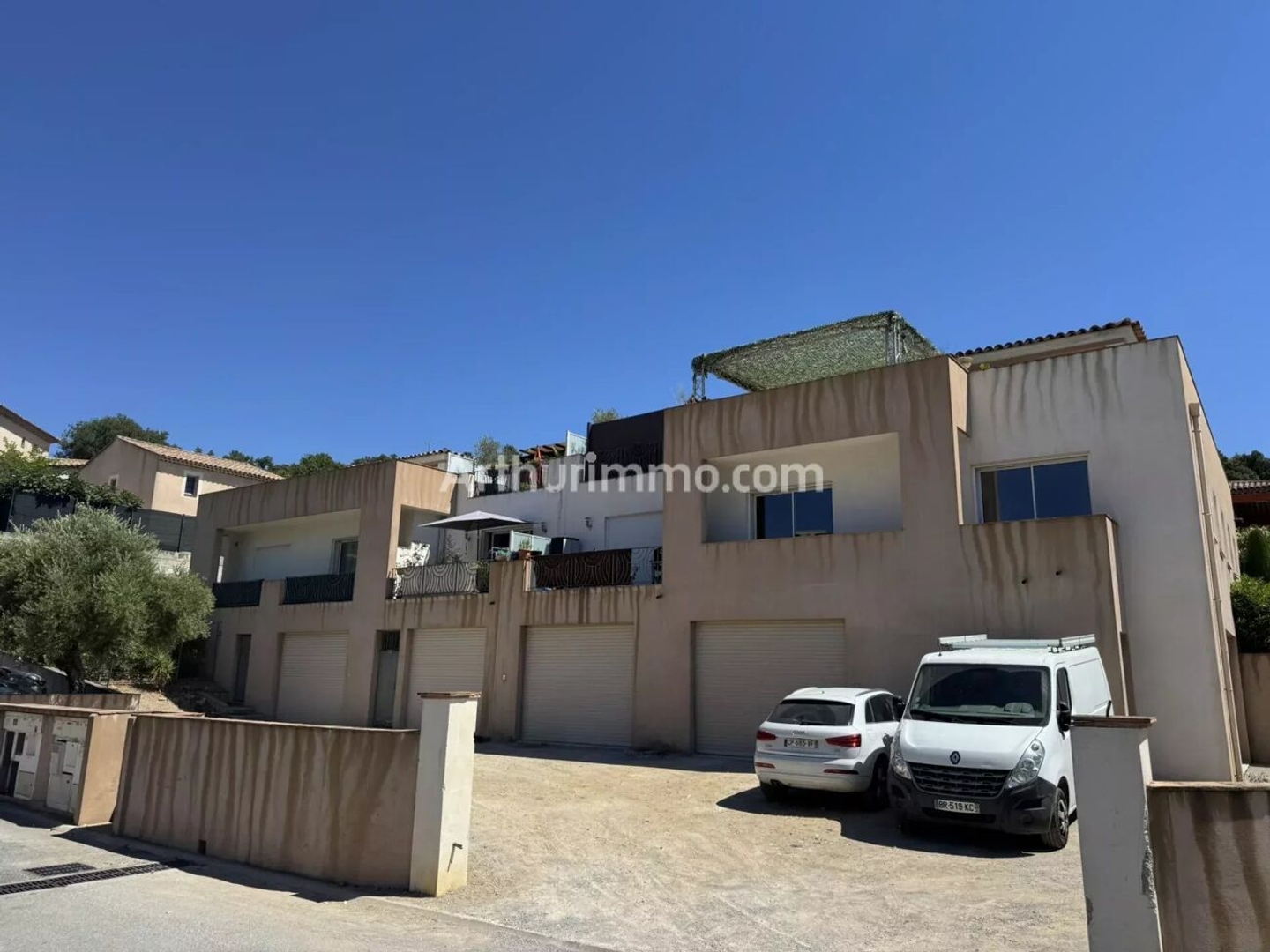 Immeuble 2 pièces 274 m²