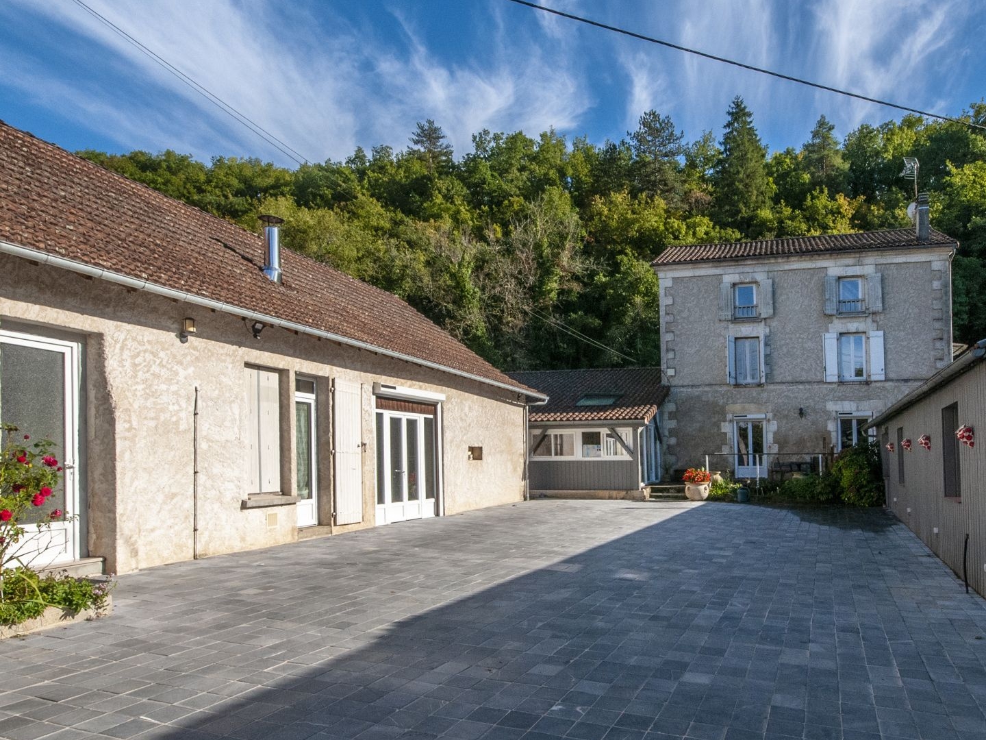 Maison 28 pièces 591 m²