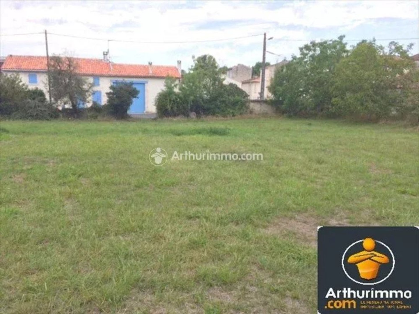 Terrain à vendre - 1744m2 - Matha (17160)