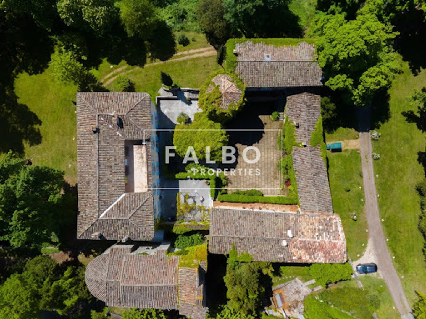 Maison à vendre - 40 pièces - 1563m2 - Anduze (30140)