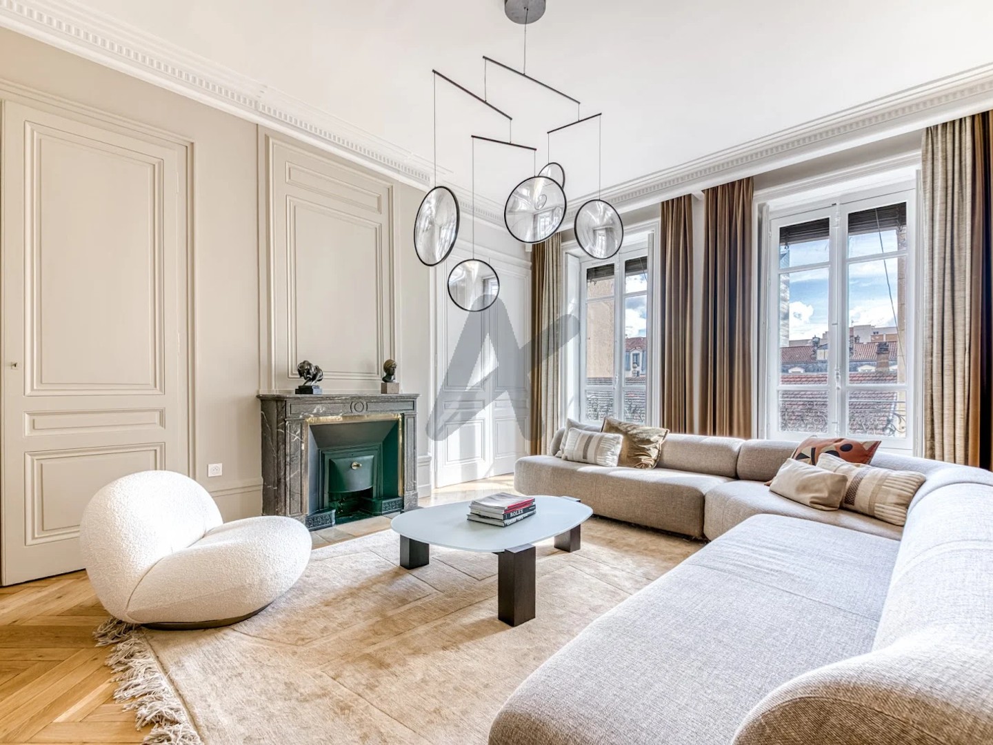 Appartement 5 pièces 223 m²