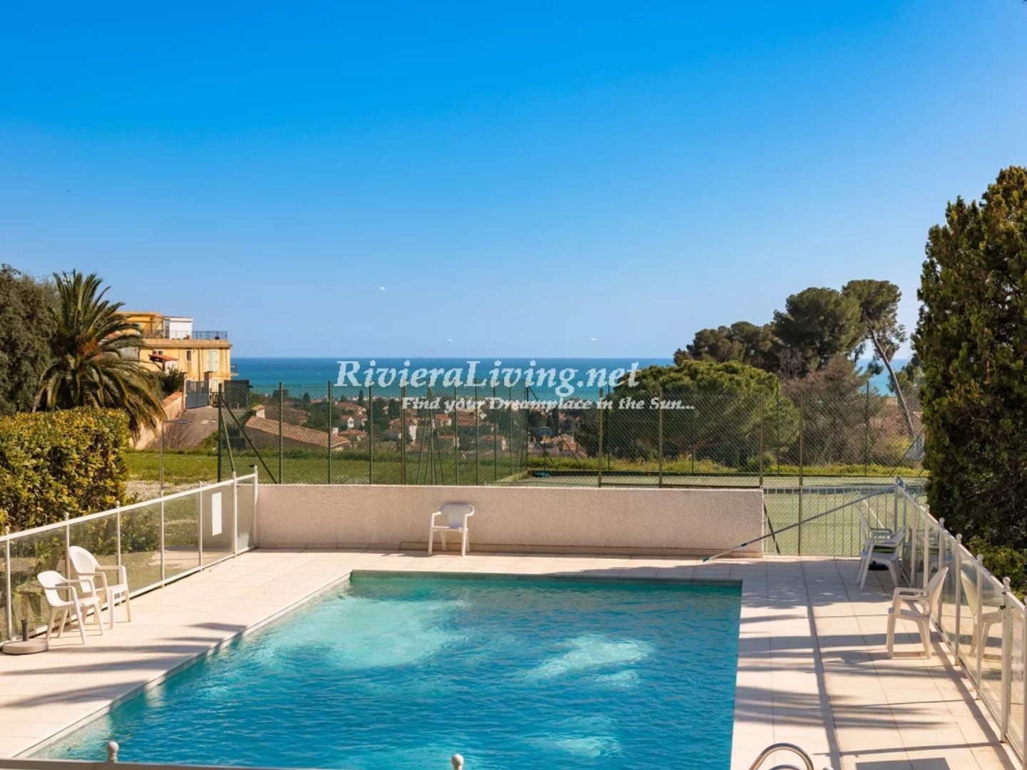 Maison à vendre - 4 pièces - 100m2 - Cagnes-Sur-Mer (06800)