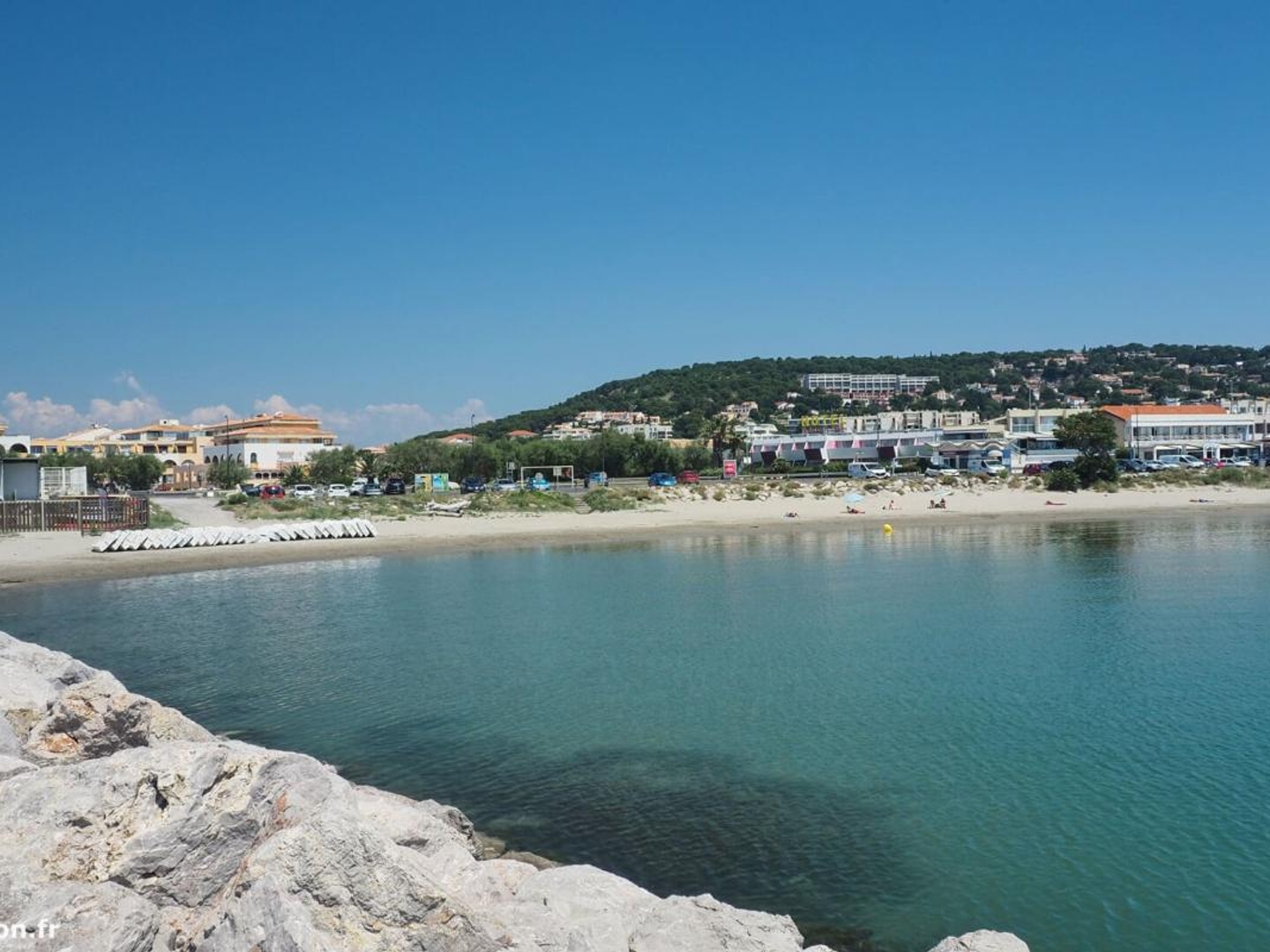 Corniche de Sète. T2 de standing, Terrasse plus jardinière 13 m² Sud, Bord de Mer