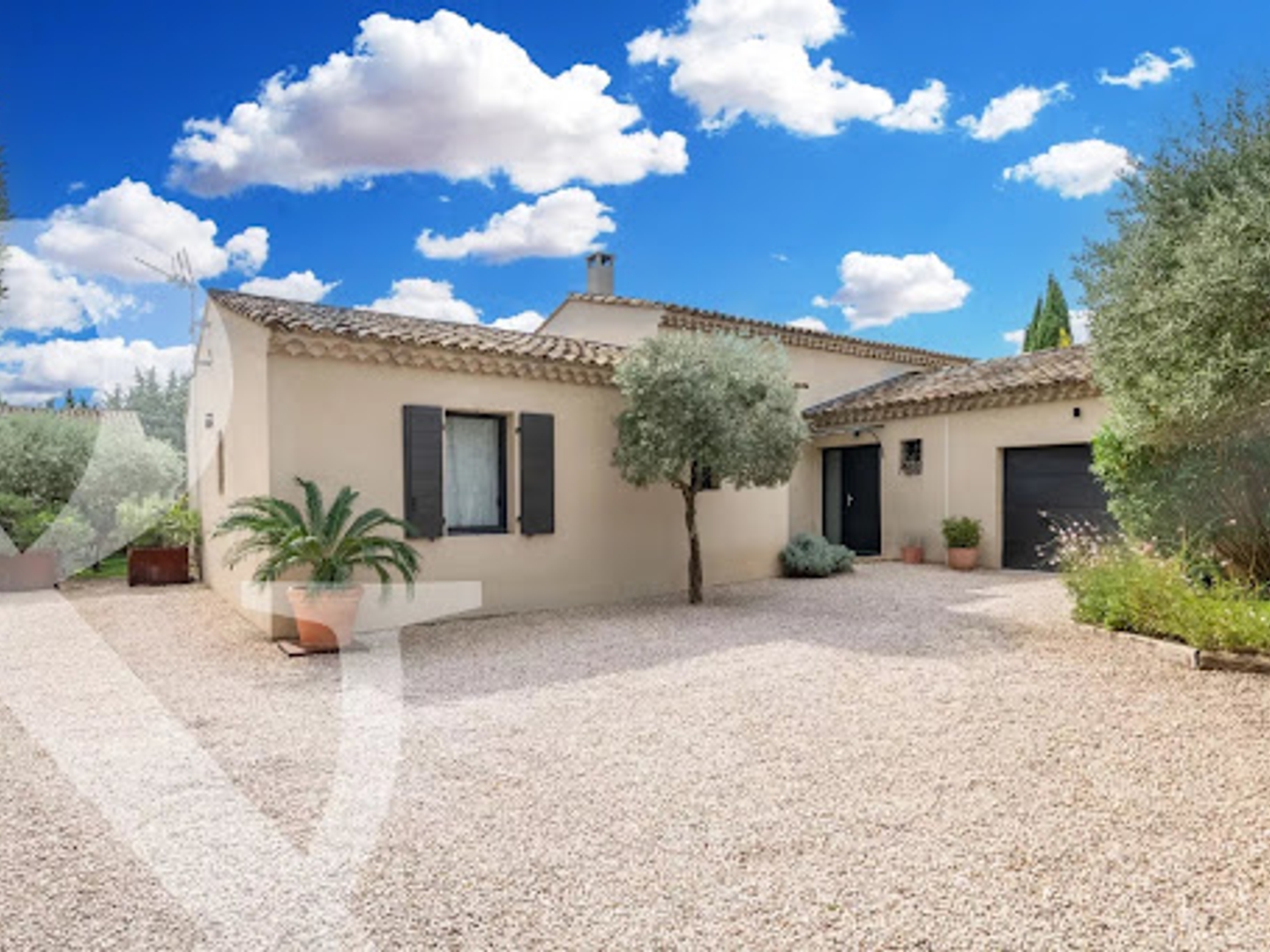 Maison à vendre - 7 pièces - 204m2 - Eygalières (13810)