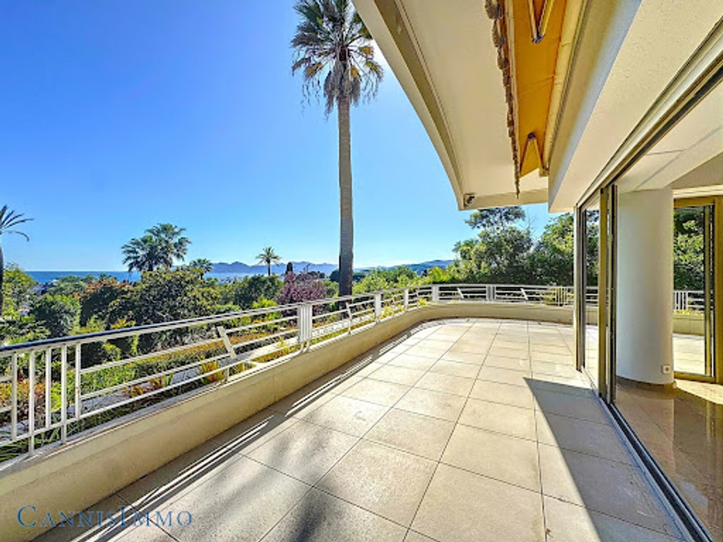 Appartement 3 pièces 156 m²