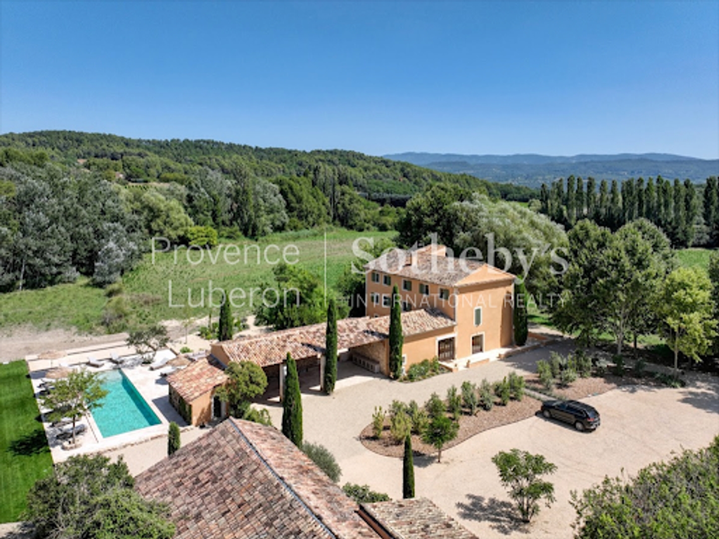 Maison à vendre - 12 pièces - 600m2 - Roussillon (84220)