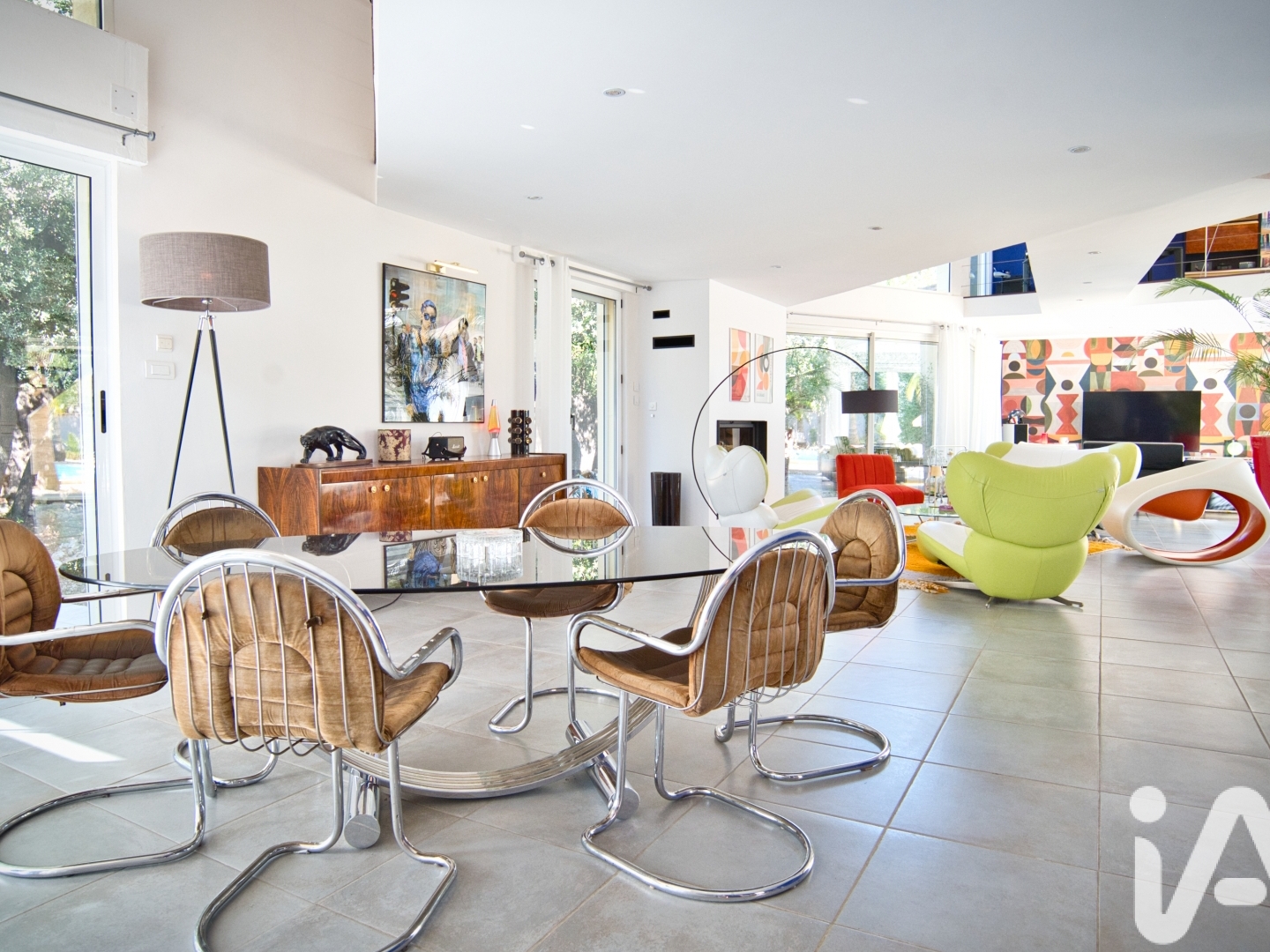 Maison 9 pièces 325 m²
